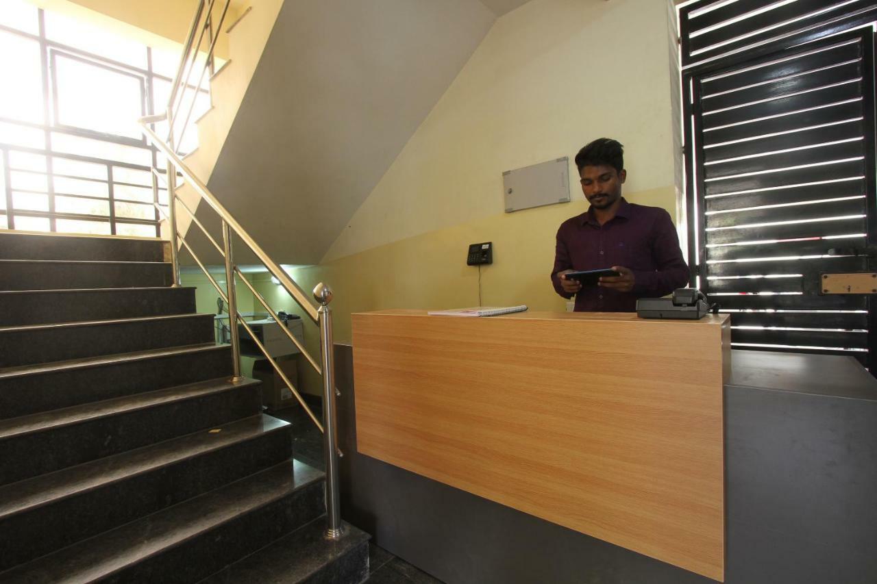 Oyo Flagship 31042 Sunil Residency Hotel Коимбаторе Екстериор снимка