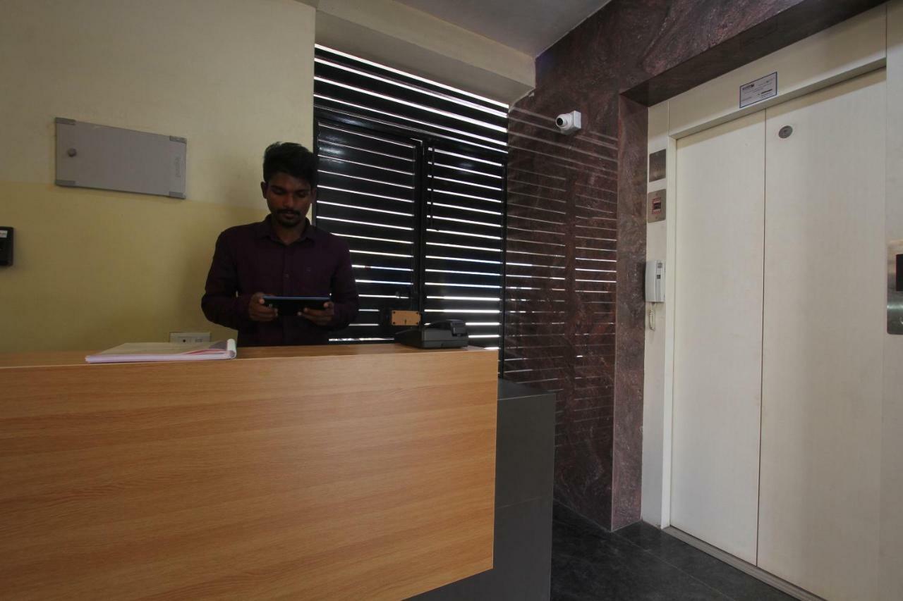 Oyo Flagship 31042 Sunil Residency Hotel Коимбаторе Екстериор снимка